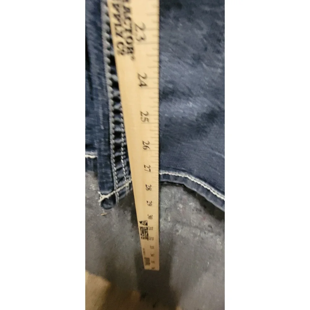 Maurices‎ White Gold Stitching Rhinestones Blue Jeans Size 24 Short